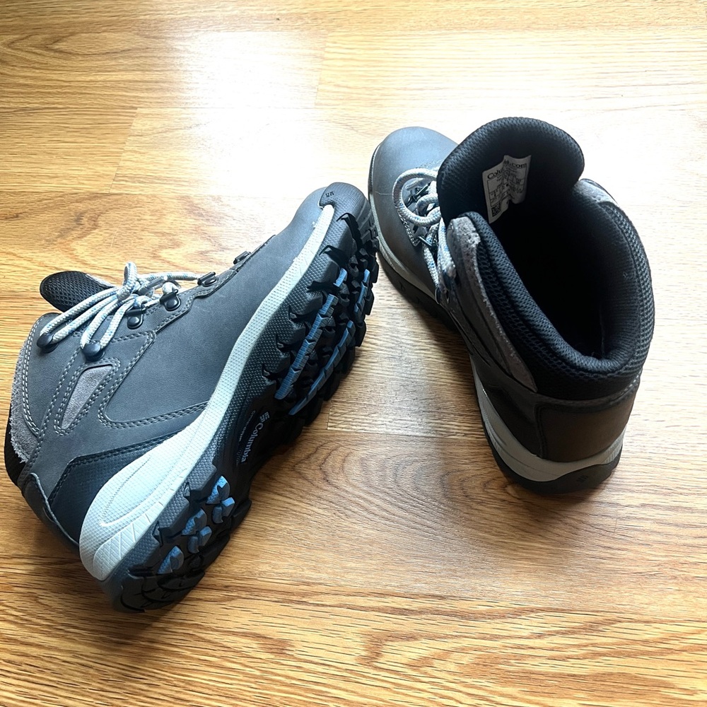 Columbia Women's Newton Ridge Plus Waterproof Hiking Boots 8 39 Gray Quarry - Picture 3 of 5